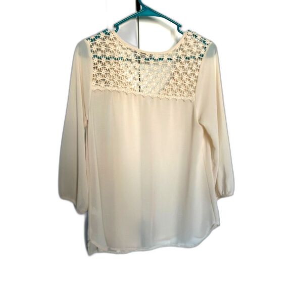 Jella Couture Women's Tan Lace Longe Sleeve Scoop Neck Lace Shoulder Blouse - Picture 2 of 8